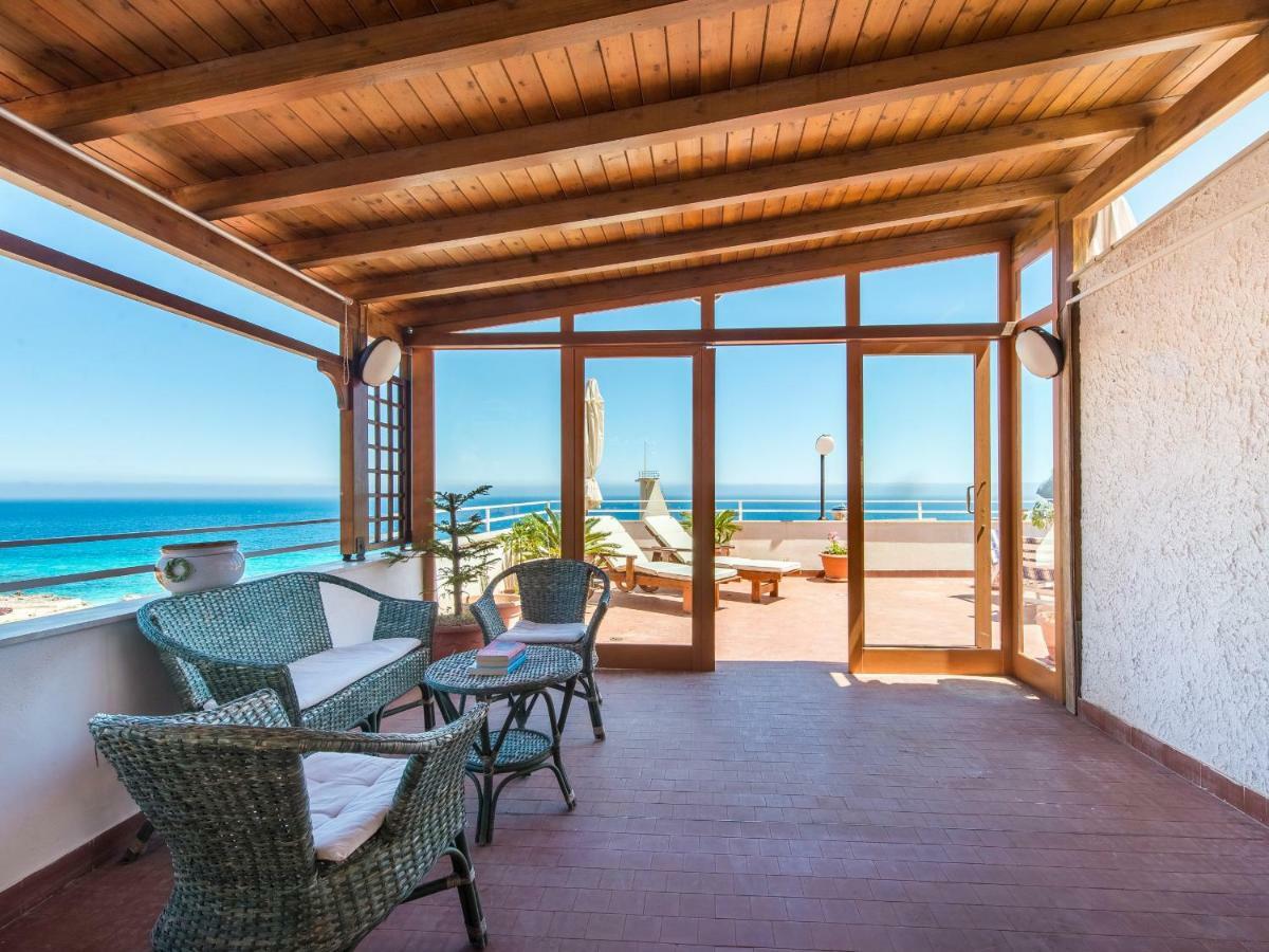 Casa Con Terrazza Sul Mare All'Addaura Palermo Luaran gambar