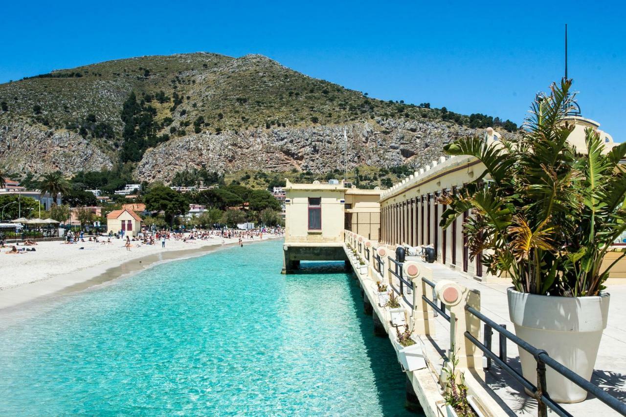 Casa Con Terrazza Sul Mare All'Addaura Palermo Luaran gambar