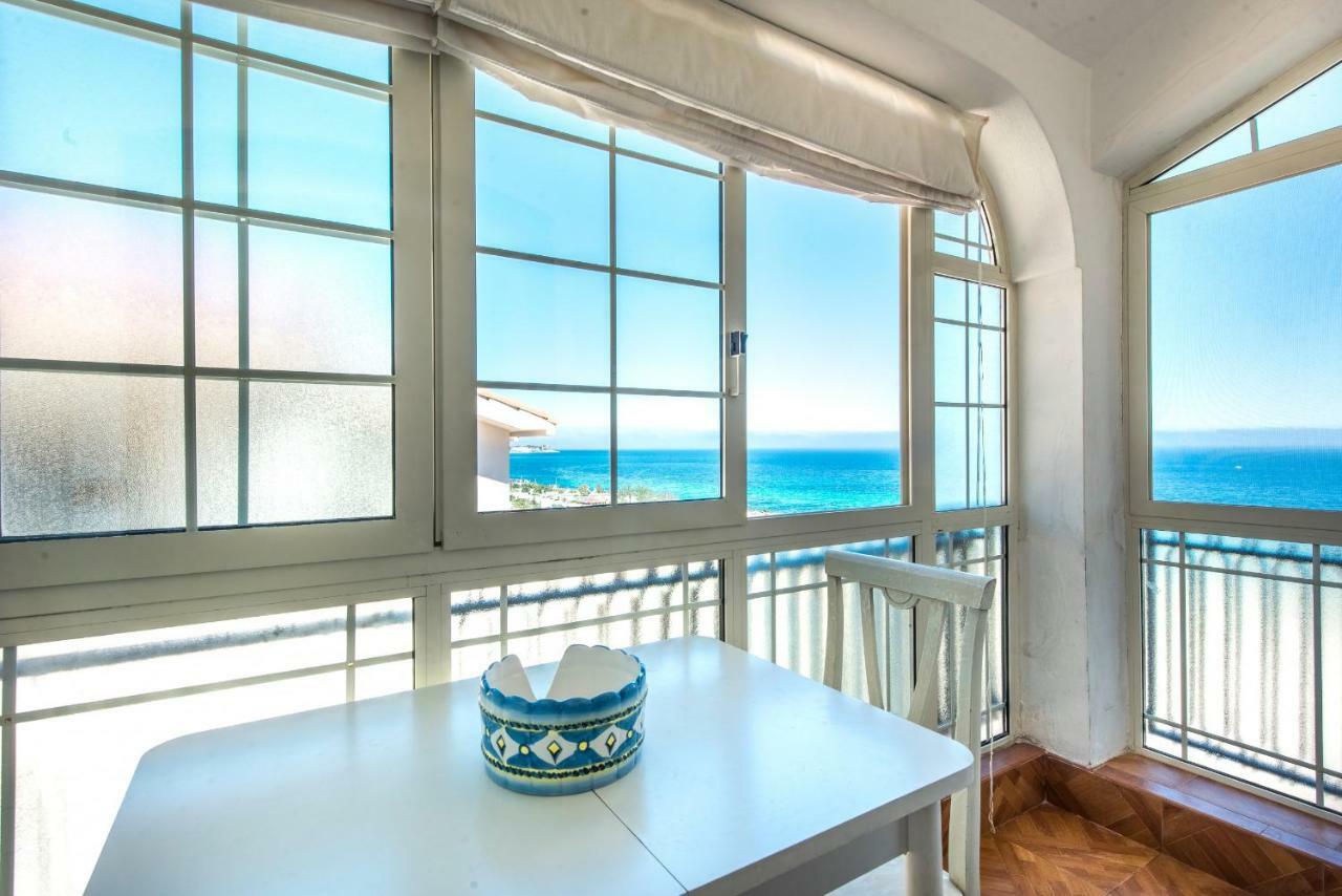Casa Con Terrazza Sul Mare All'Addaura Palermo Luaran gambar