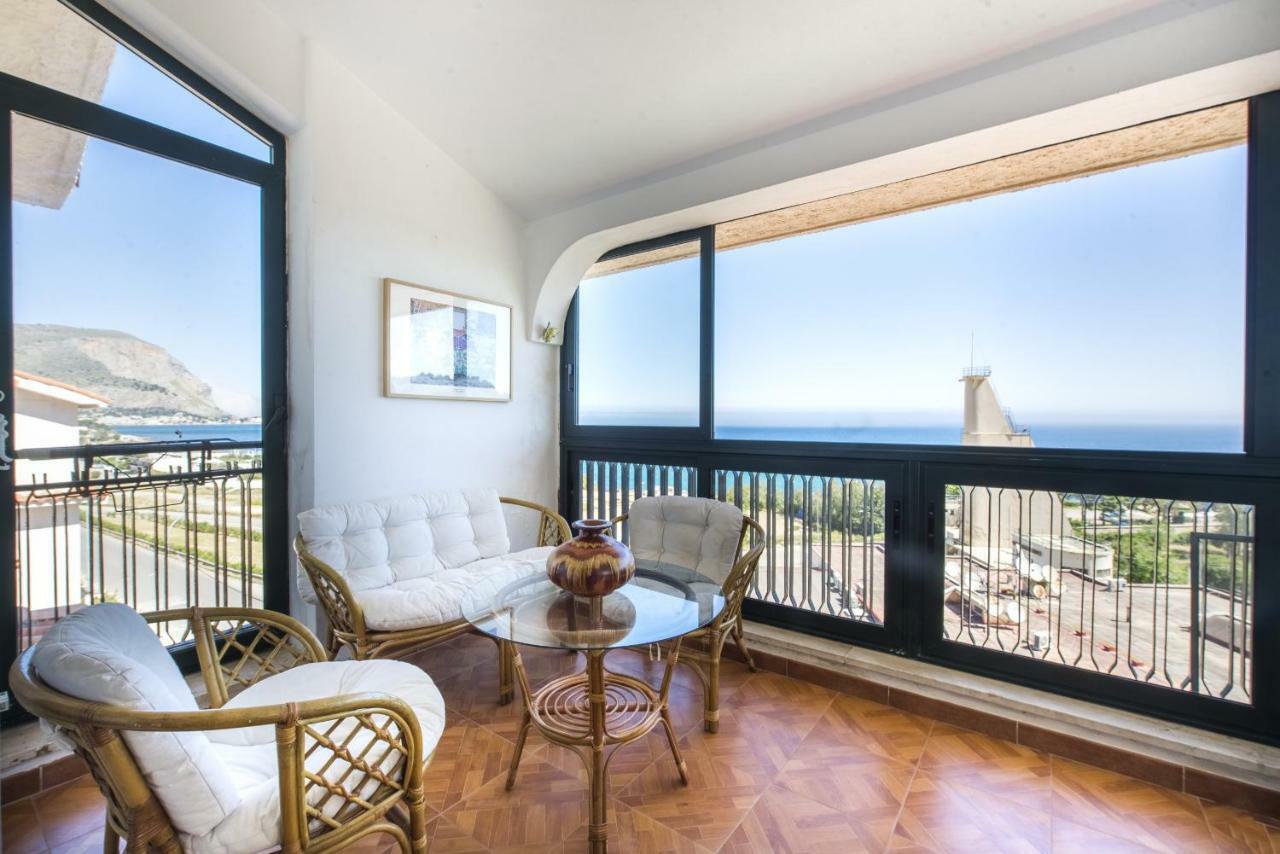 Casa Con Terrazza Sul Mare All'Addaura Palermo Luaran gambar