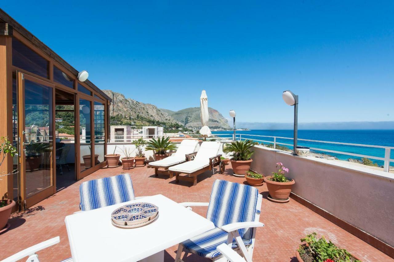 Casa Con Terrazza Sul Mare All'Addaura Palermo Luaran gambar