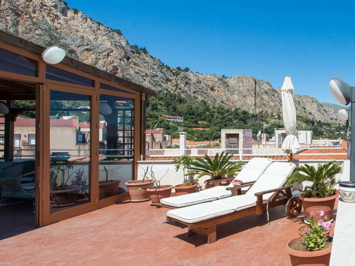 Casa Con Terrazza Sul Mare All'Addaura Palermo Luaran gambar