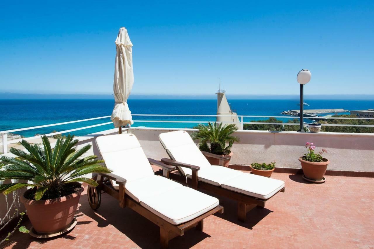 Casa Con Terrazza Sul Mare All'Addaura Palermo Luaran gambar