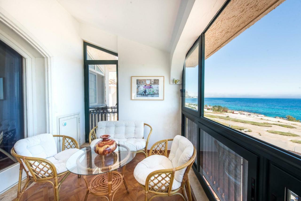 Casa Con Terrazza Sul Mare All'Addaura Palermo Luaran gambar