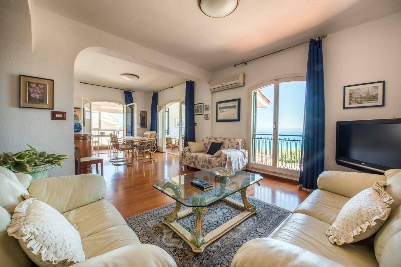 Casa Con Terrazza Sul Mare All'Addaura Palermo Luaran gambar